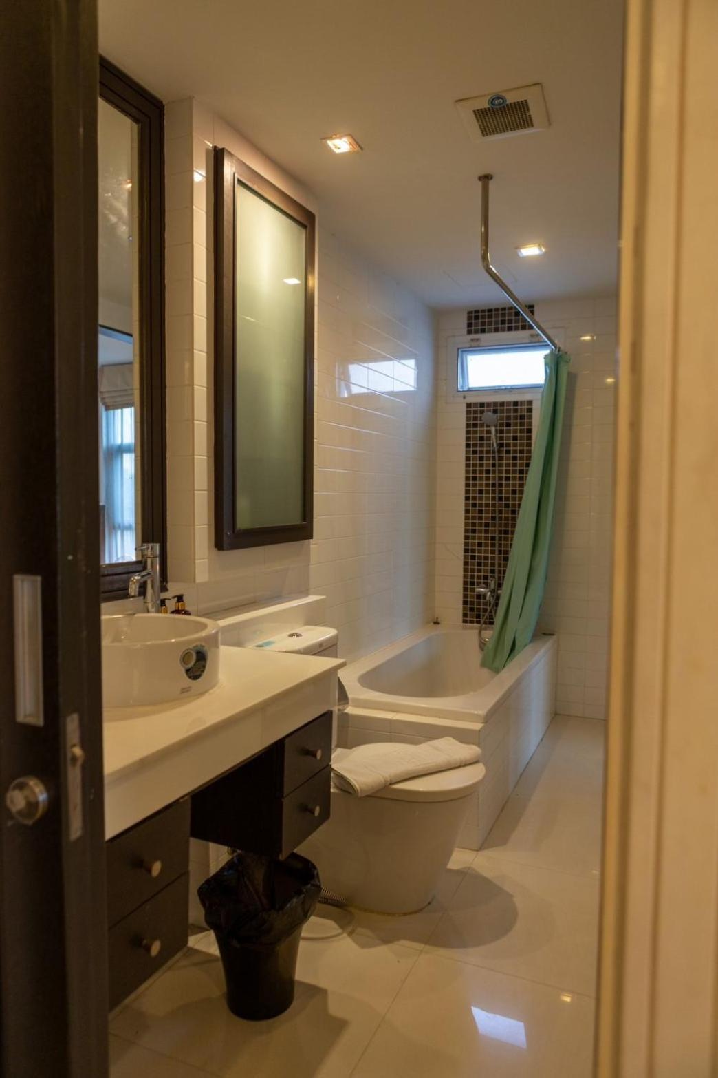 P Villa Lamoon Thonglor Bangkok Dış mekan fotoğraf