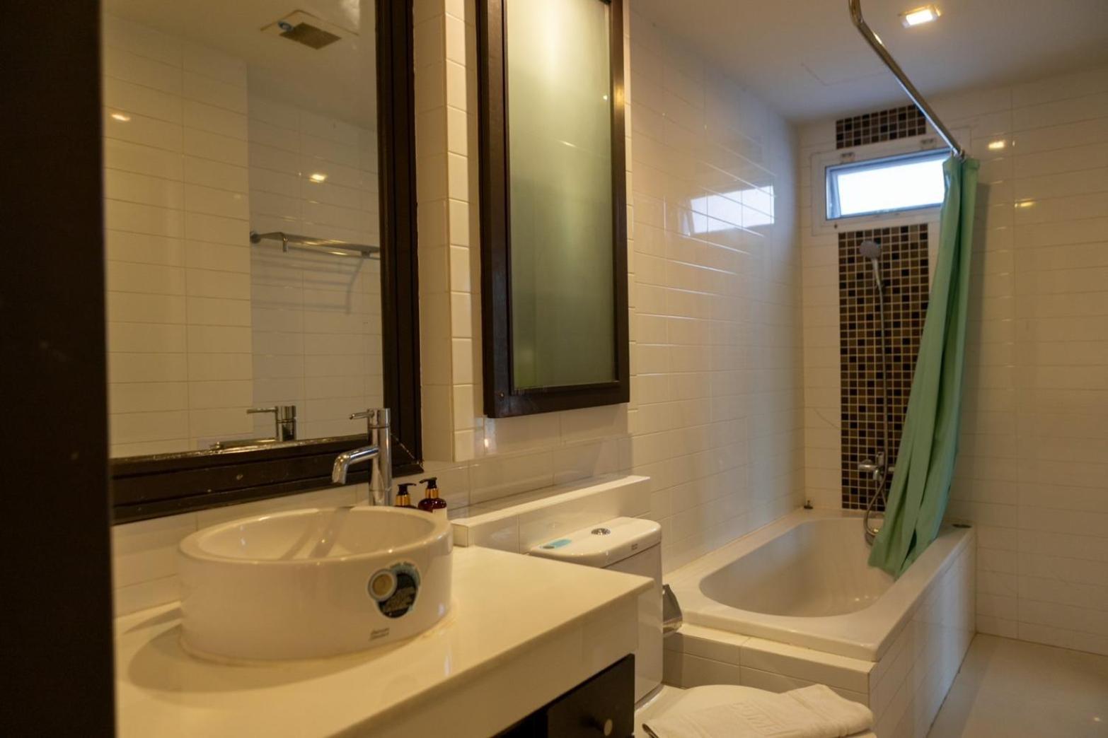P Villa Lamoon Thonglor Bangkok Dış mekan fotoğraf